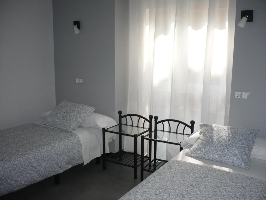 Hostal Cibeles Madrid Exterior foto