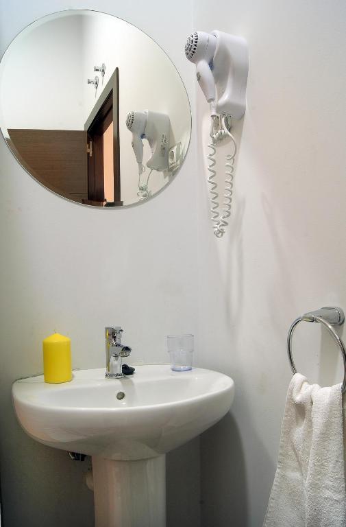 Hostal Cibeles Madrid Cameră foto