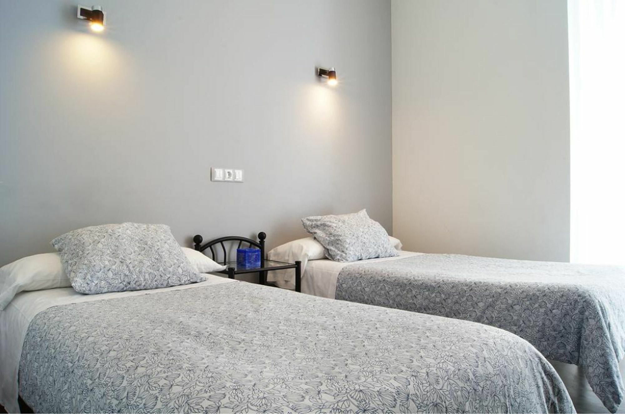 Hostal Cibeles Madrid Exterior foto